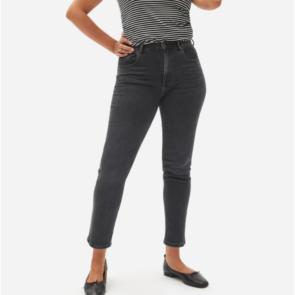 Everlane - The Curvy Cheeky® Straight Jean
